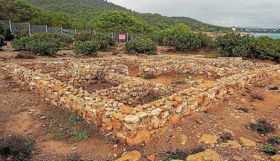 El poblado fenicio de sa Caleta espera su museización